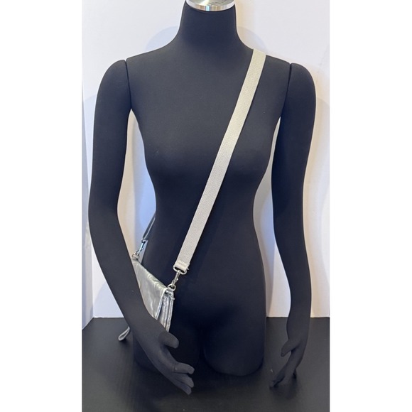 Kipling Lynne Convertible Metallic Silver Crossbody Clutch Wristlet Waist Bag - Picture 13 of 16